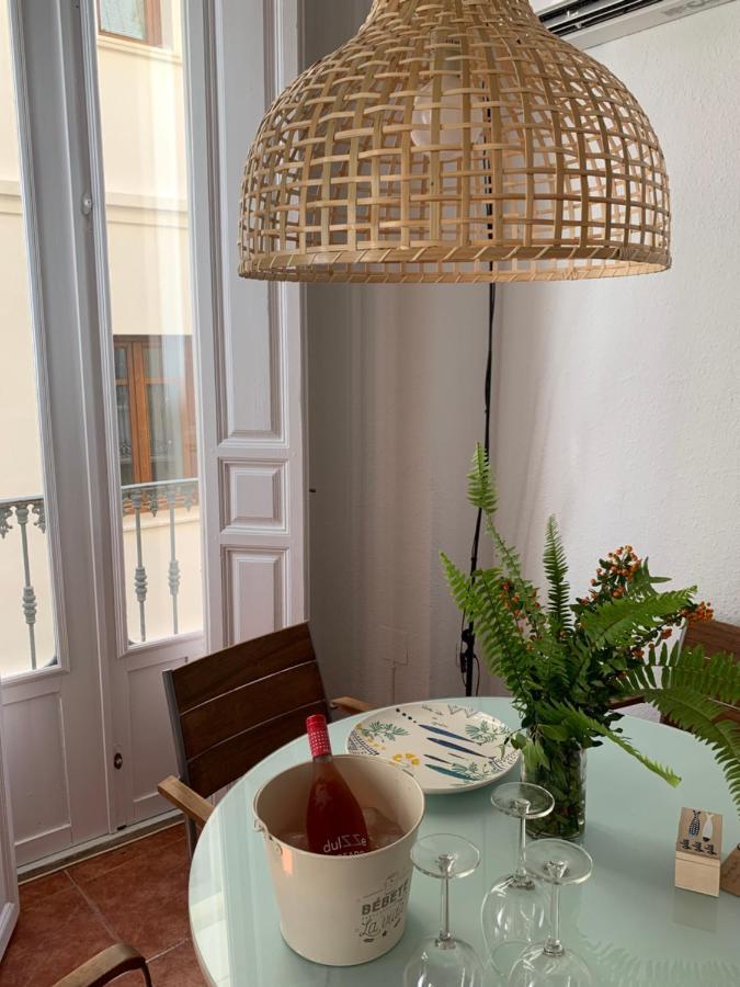 Luz y Sencillez en el Centro Histórico de Málaga Exterior foto